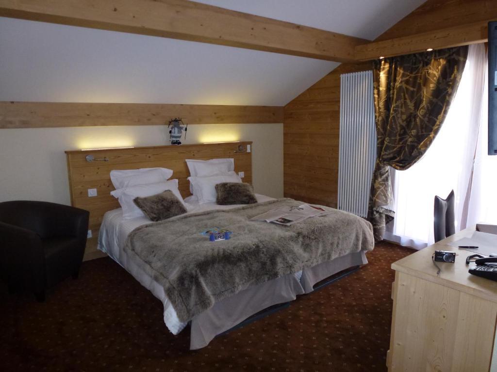 Hotel Restaurant "Les Sapins" Wellness & Gourmet Manigod Kamer foto